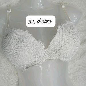 34 D Pedded Look