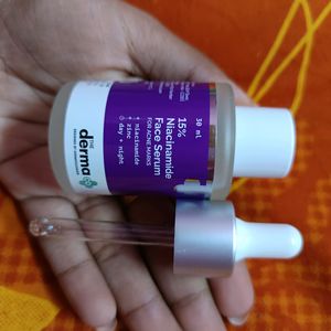 The Derma Co. Serum