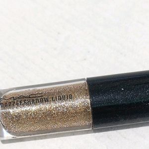 MAC Liquid Eyeshadow - Flash & Dash