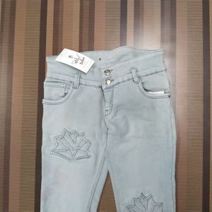 V-30 Size-28 Slim Fit Women Denim Jeans