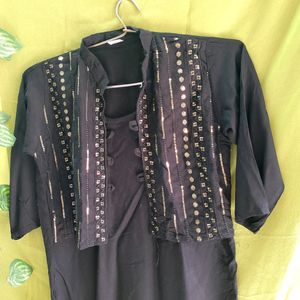 Black Cotton Kurti With Attached Jacket.