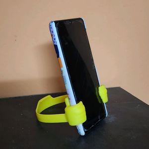 Thumbs Up Mobile Holder