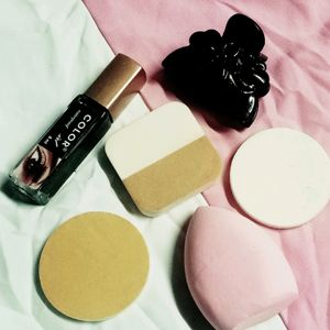 Four Makeup Sponge With Mascara And Clip