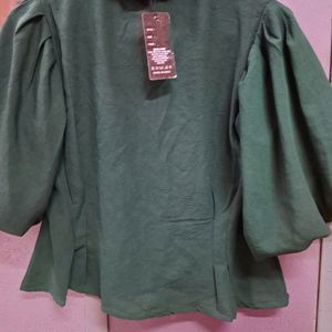 PRICE DROP///Dark Green Top