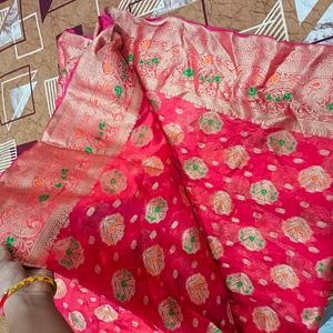 Beautiful Red Silk Printed Saree For Festivals