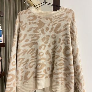 URBANIC ZEBRA PRINT SWEATER