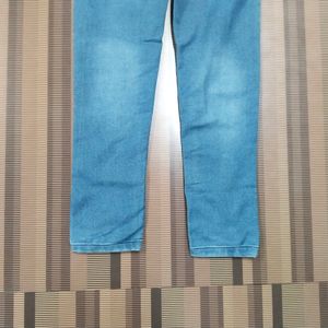 U-76 Size 28 Slim Fit Women Denim Jeans