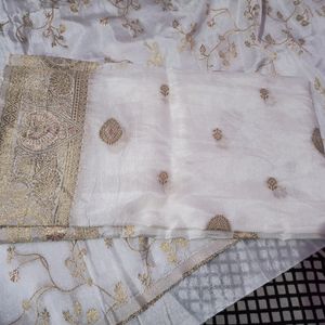 Maslin Kurta And Dupatta Set Dyeable