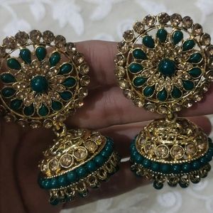 Beautiful Emerald Green Colour Earrings