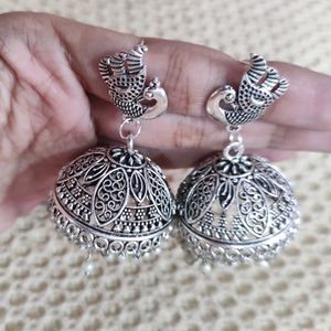 I Want To Sell Earrings Combo Of 2 pairs