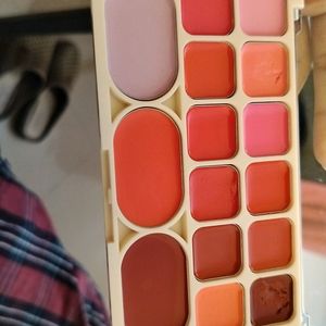 Lip And Cheek Palette