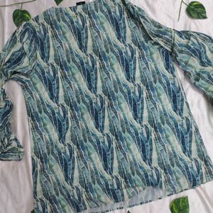 Mineral brand - green top with Statement Sleeves