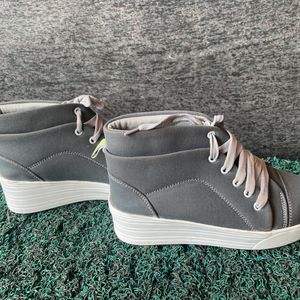 Longwalk Women's Synthetic Sneakers