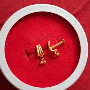 Beautiful New Small Earrings Gold