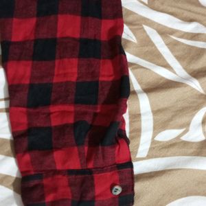 Red 🔴Smart Look Women's Check Shirt