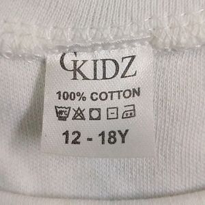 KIDS T-SHIRT Extremely New