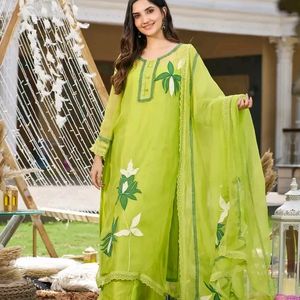 Stylish Muslin Silk Kurta, Bottom And Dupatta Set