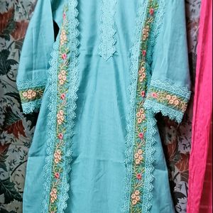 🛍️Floral Lace Pattern Suit With Pant Dupatta 🛍️✅