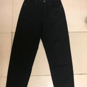 High Waisted Mom Fit Ankle Length Jeans