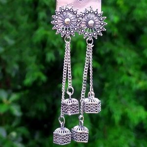 Silver hanging earings