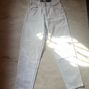 levis straight white /light denim jeans