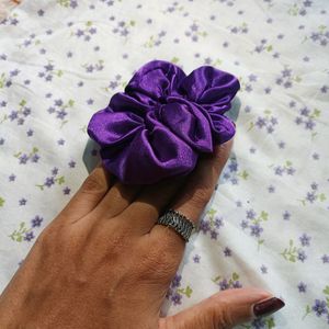 Satin Scrunchie With Oxidised Finger Ring