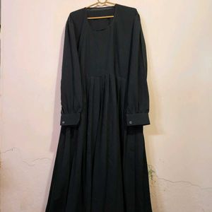 Abaya Front Pleated