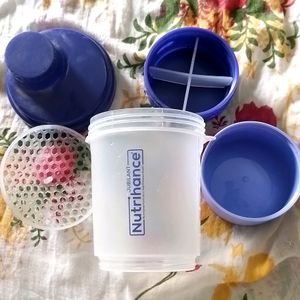 Blender Bottle With Supplements Compartment & Cup