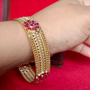 Chettinad Pink Stoned Bangles