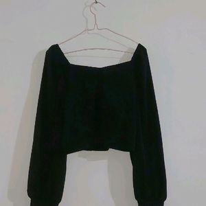 Rare Black Puffed Sleeves Crop Top