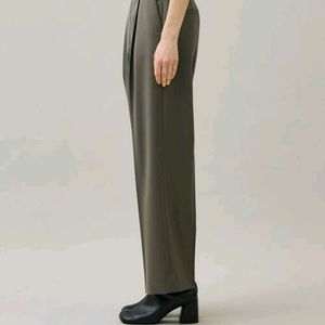 Olive Green Sequal Pleared Trousers