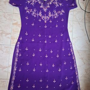 40 Or L Size Embroidery Kurti Set