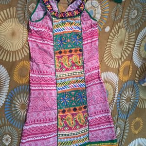 Stylish pink Kurti With Latkan