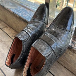 Black-Textured Shoes For Men