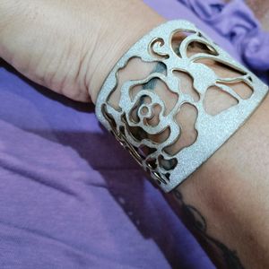 Rose Cutout Glitter Cuff Bracelet