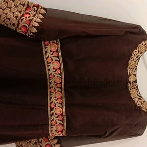 Women Ethnic Gown With Dupatta & Bottom