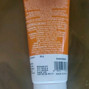 Derma Co Hyaluronic Acid Sunscreen