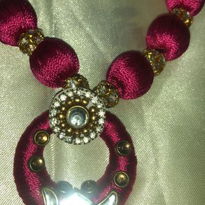 Light Weight Magenta Necklace