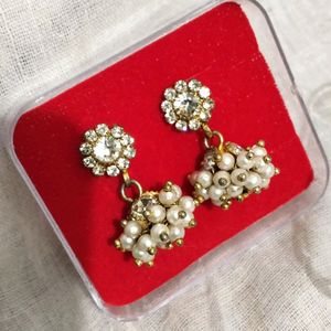 White Stone Earing