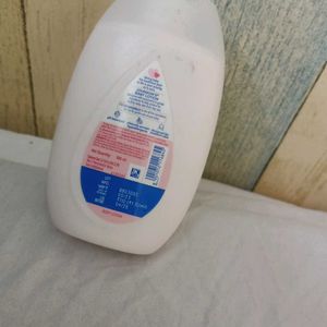 Johnson's Baby Shampoo & Location