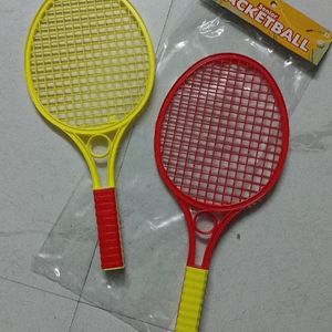 Racket Along With Balls And Free Gift New