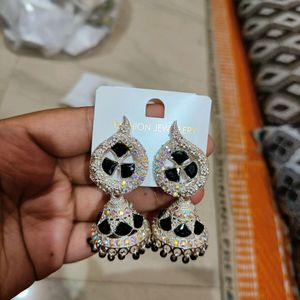 6 Colour Available Jhumka