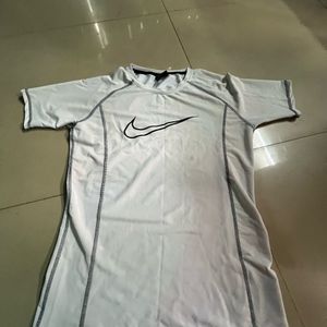 NIKE COMPRESSION T-SHIRT