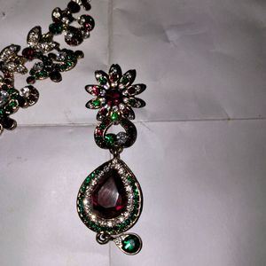 Red and Green Beautiful Jewellery For Womens