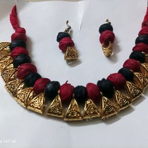 Golden Handicrafts Neckless with Earing Set