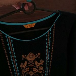 A Straight Fit Winter Wear Kurta