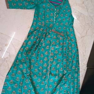 🎇Banarasi Soft Silk Kurti