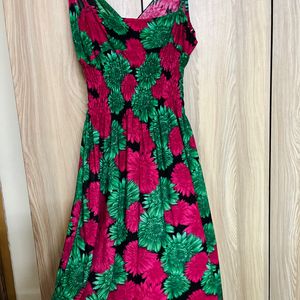 FLORAL KNEE LENGTH DRESS