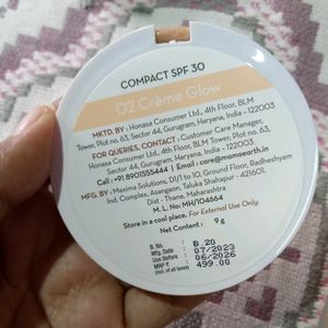 Mamaearth Glow Oil Control Compact With One Freebi