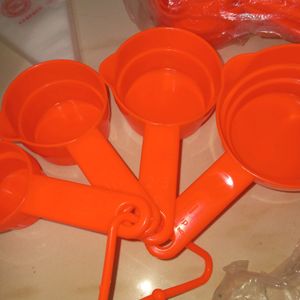 Measuring Cup Set Of 4 With 18types Measurements